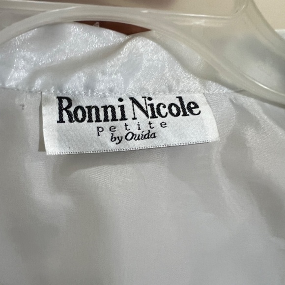 White Blouse - Picture 4 of 4